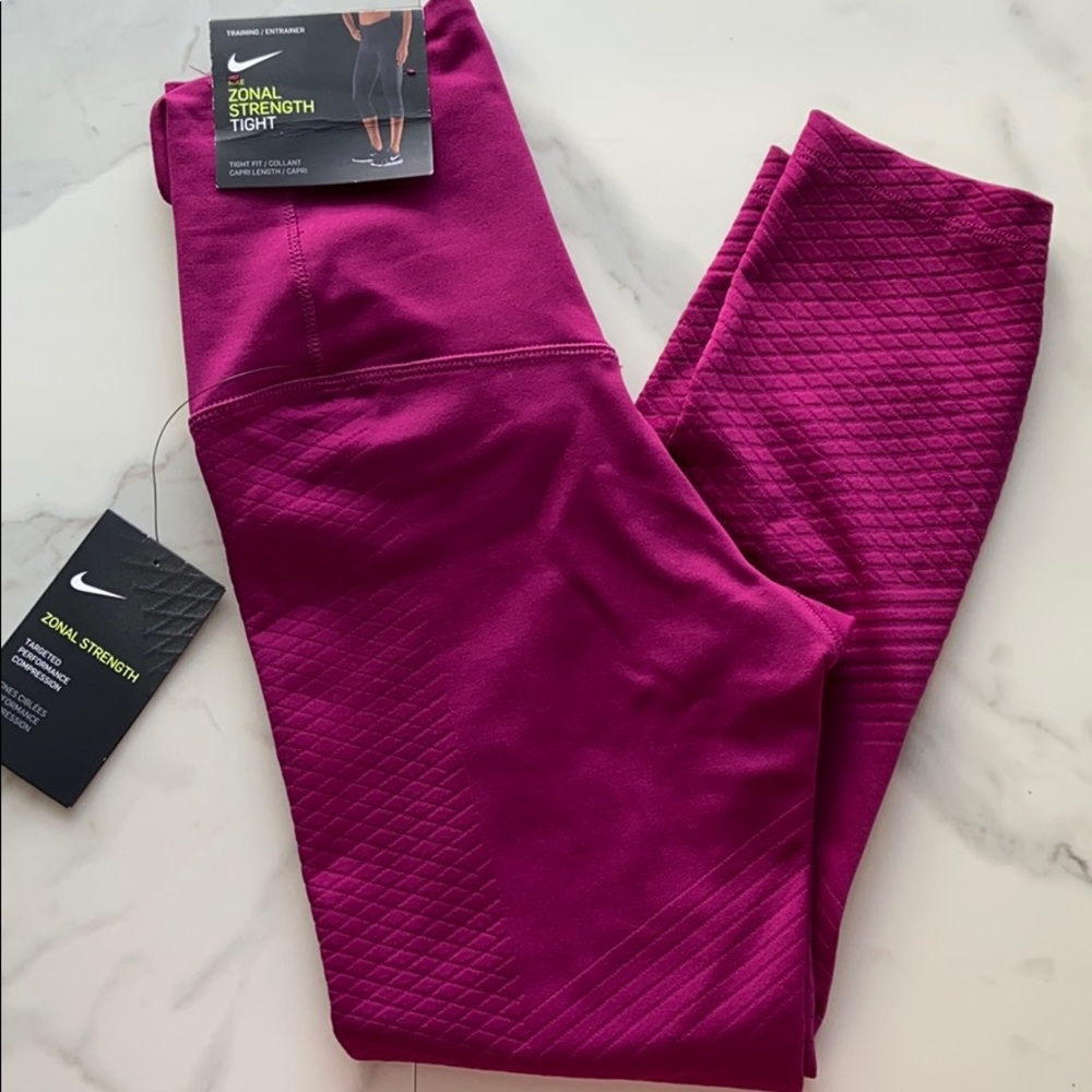 NWT Nike Zonal Strength capri length tights - Picture 2 of 6